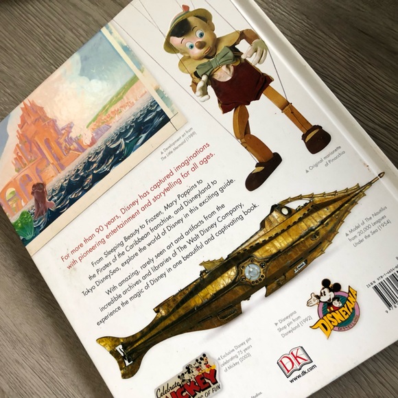 Disney Book - Picture 4 of 8